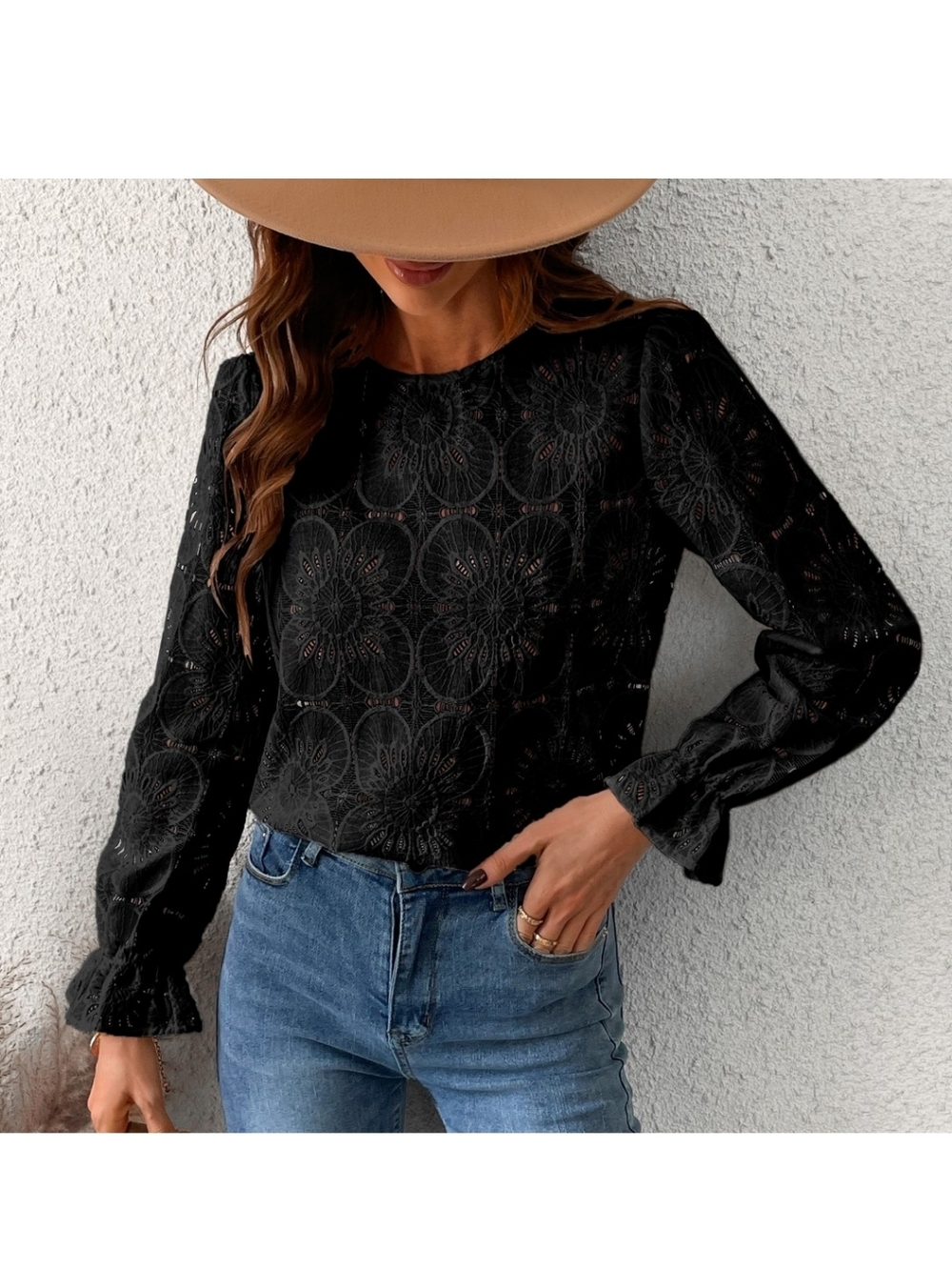 NWT CUPSHE BLACK LACE TOP. SIZE LARGE.